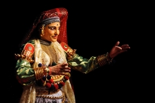 Danse-Kathakali_Annie-Rumani.jpg