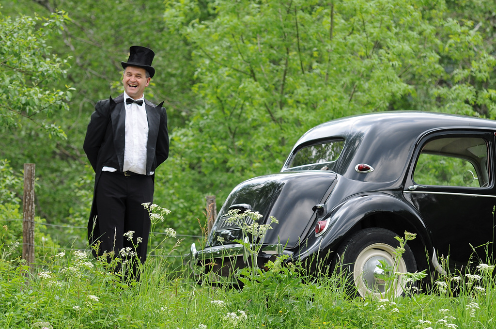 Portfolio - Mariage_chauffeur-voiture-ancienne.jpg - Mariage - image